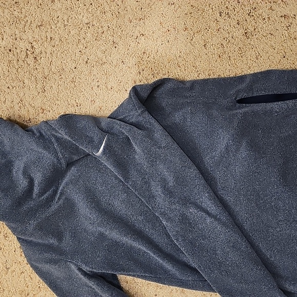 Nike Women's Pullover with Mock Neck - Picture 4 of 10